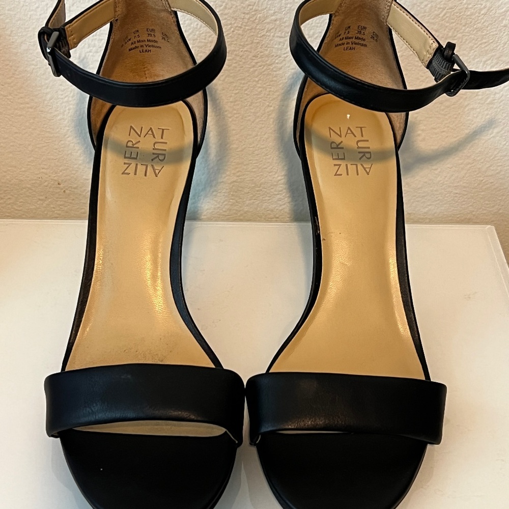 Naturalizer strappy, sandal heels